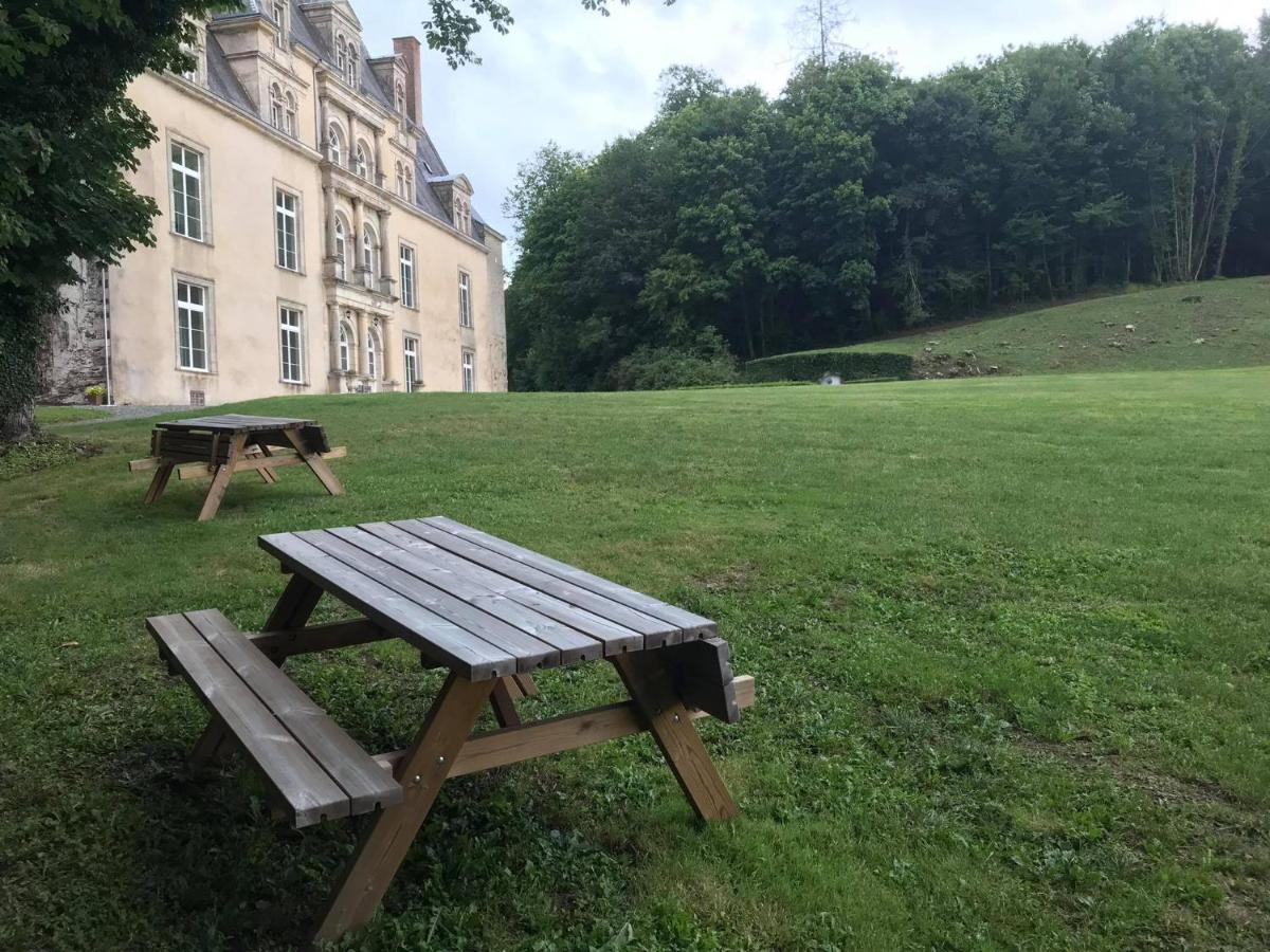 Chateau De La Lucaziere Mont-Saint-Jean  Buitenkant foto