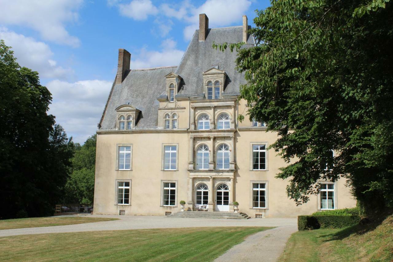 Chateau De La Lucaziere Mont-Saint-Jean  Buitenkant foto